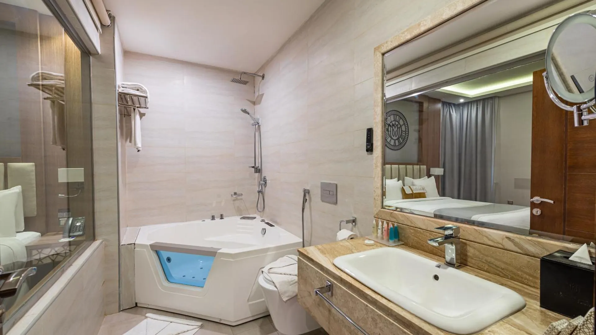 Crowne Rose Alsahafa Hotel Riyad