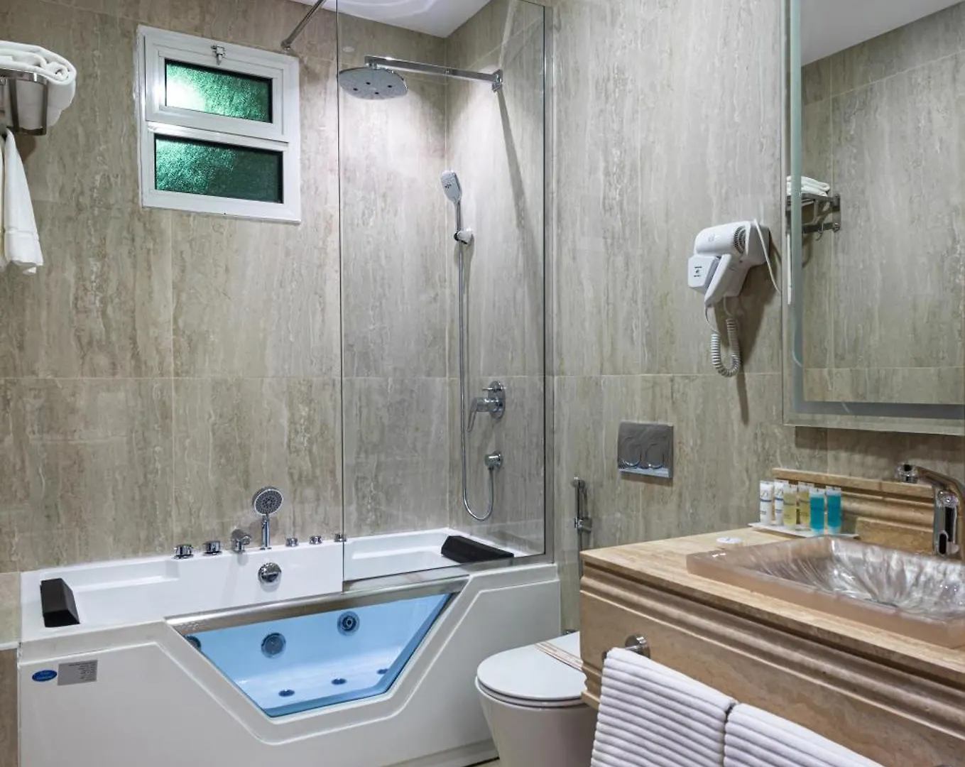 Crowne Rose Alsahafa Hotel Riyadh